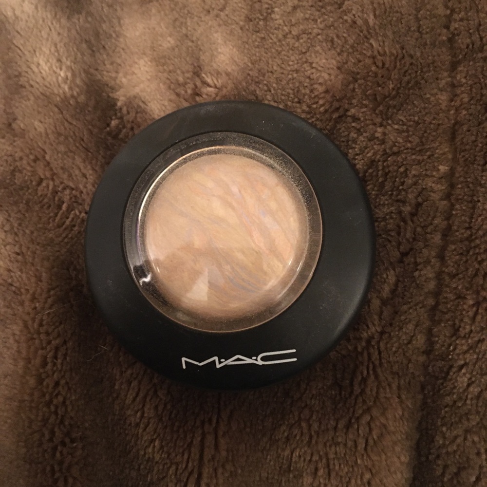 Mac lightscapade